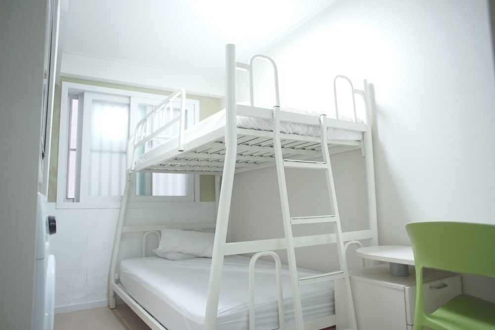 Polaris Guesthouse Garosugil Сеул Экстерьер фото
